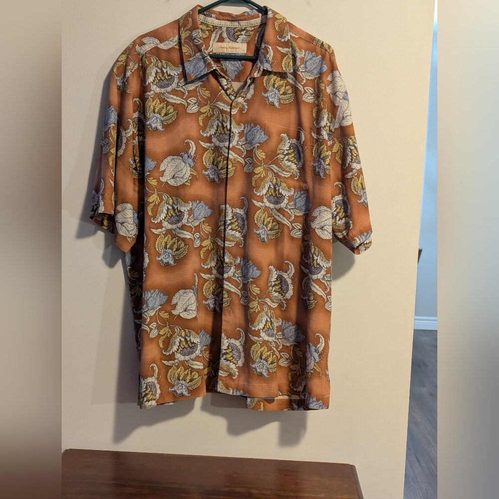 Tommy Bahama Men's Floral Brown/orange Hawaiian Shirt. XL. 100% Silk